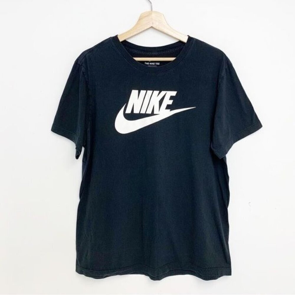 Nike min’s black short sleeve tee Sz L